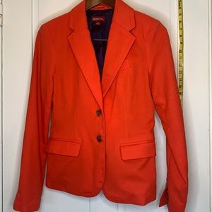 Classic blazer Functional pockets and cuffs